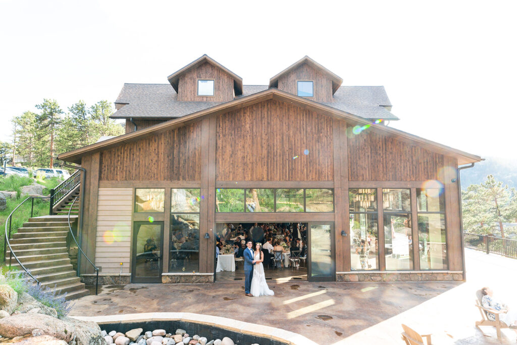 Colorado wedding cabin at Black Canyon Inn