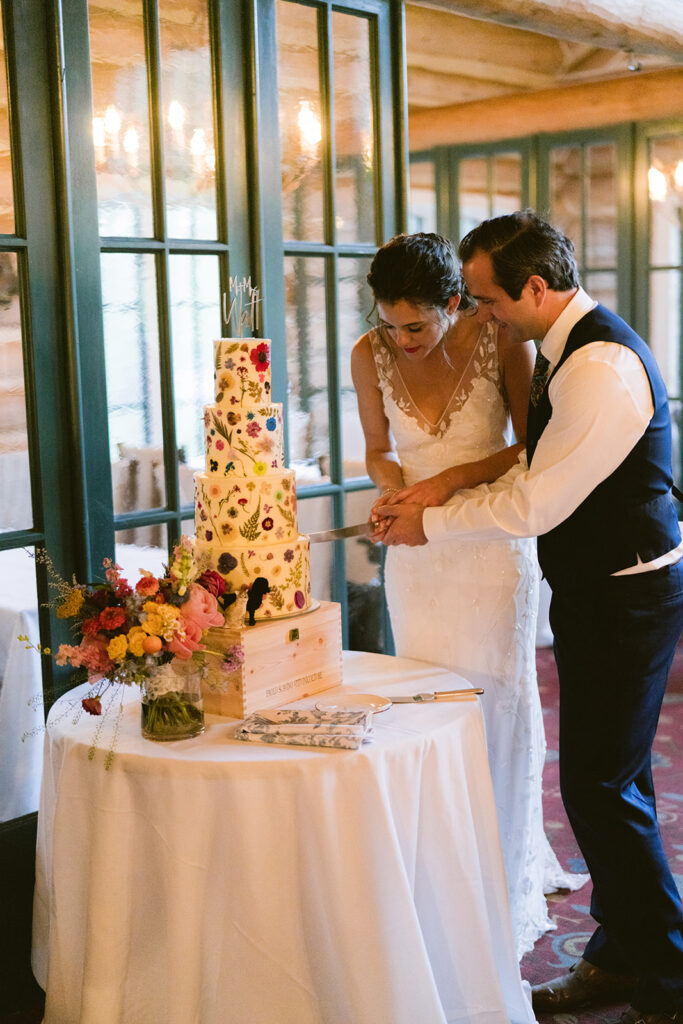 wild flower wedding cake